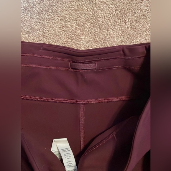 Lululemon Leggings Size 6 Garnet/ Maroon - Picture 5 of 6
